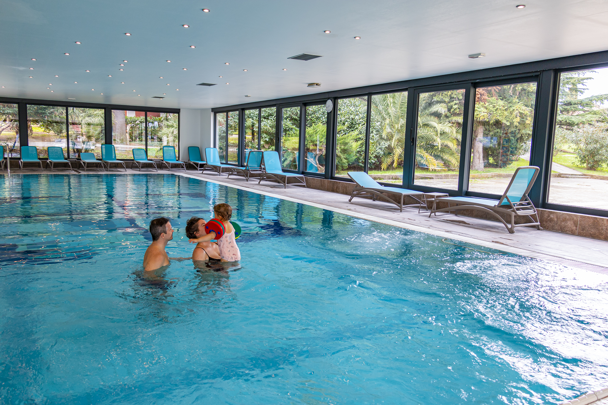 Plaže in vrtoglavi tobogan